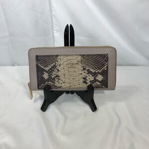 Coach Accordion 3/4 Zip Lavendar Pebbled Leather with Python Accent Wallet EUC